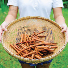 Load image into Gallery viewer, CINNAMON Rum - 70cl bottle